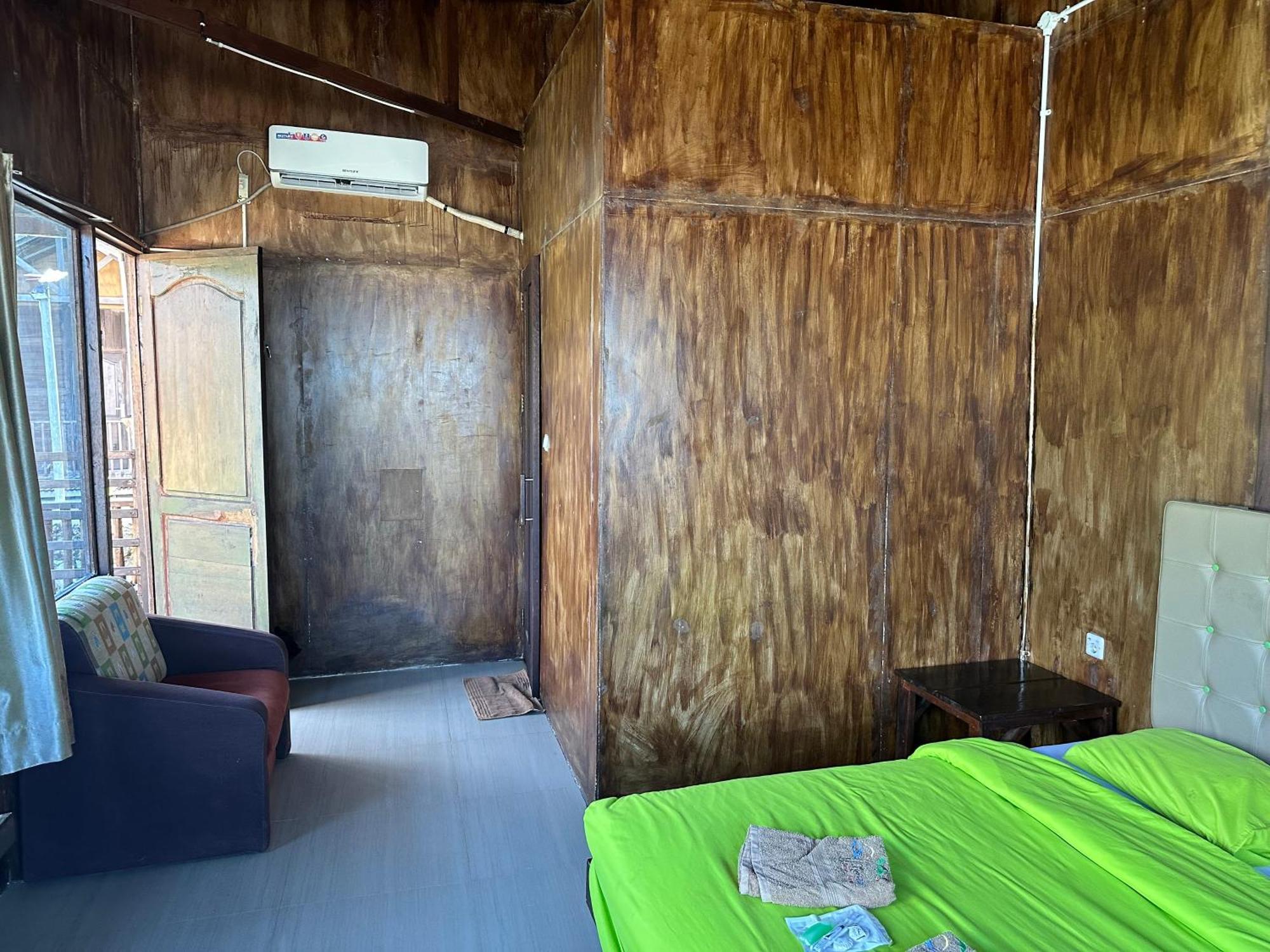 Mooi Park Hotel Sorong Exterior photo