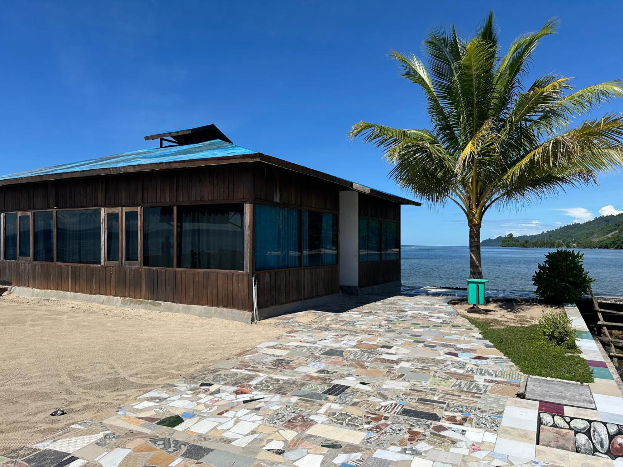 Mooi Park Hotel Sorong Exterior photo